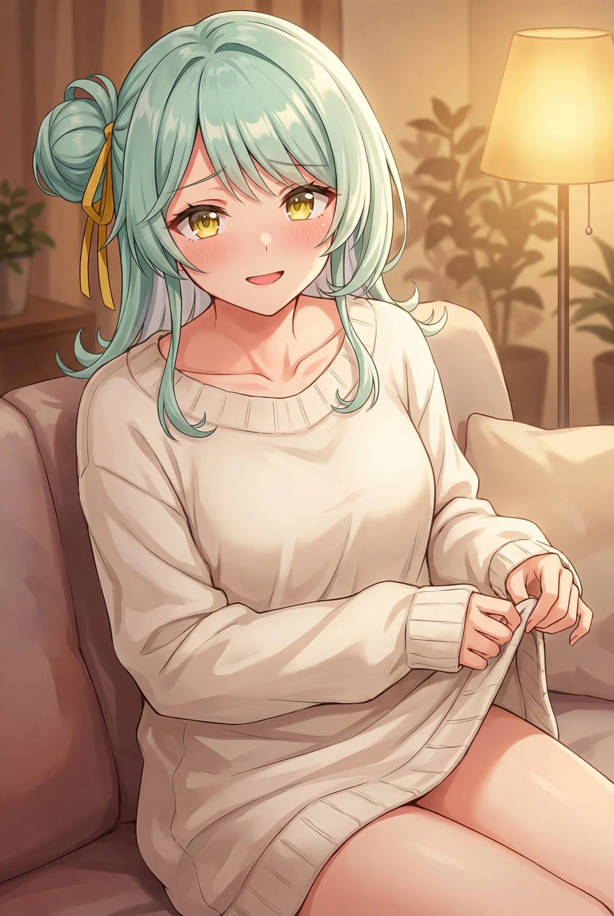 「わたしが恋人になれるわけないじゃん、ムリムリ!」の小柳香穂が、お家でまったり。オーバーサイズのニットから覗く素肌と、はにかんだ表情が魅力的な一枚。暖かな照明の下、リラックスした雰囲気に癒されます。